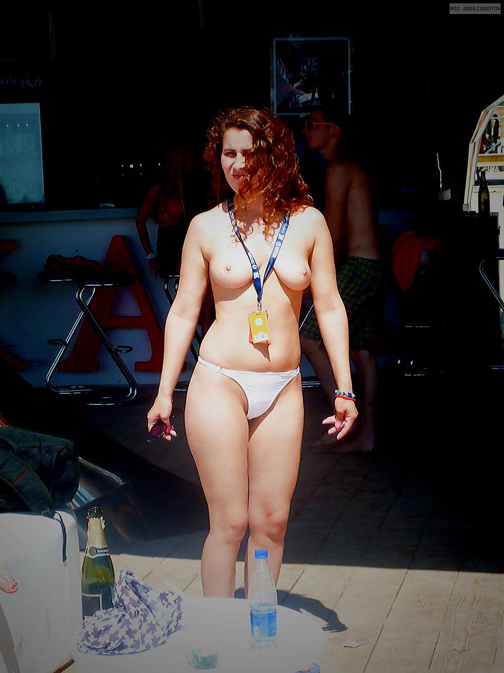 25P Topless Beach Wives and Girlfriends