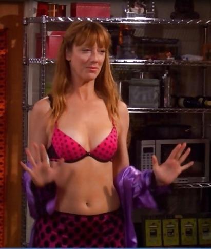 10P Female celebs - Judy Greer caps