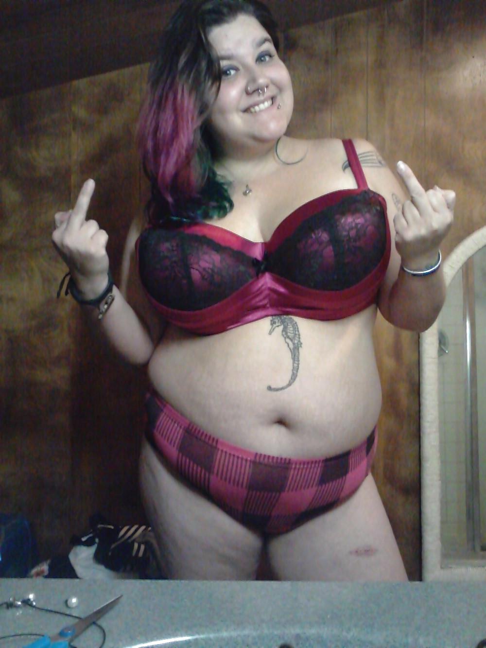 25P Fat Goth Girl