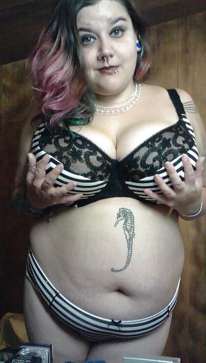25P Fat Goth Girl