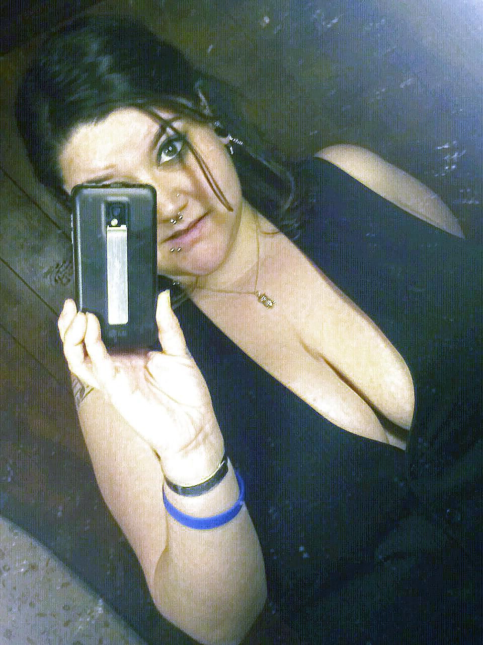 25P Fat Goth Girl