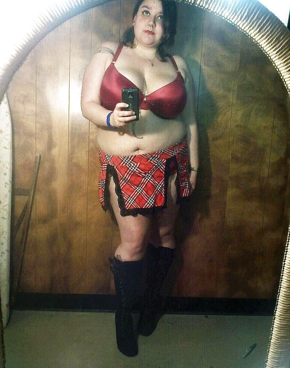 25P Fat Goth Girl