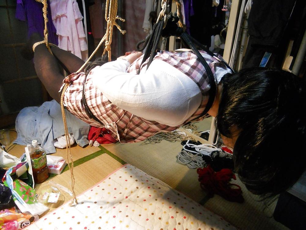 18P Rope play of fujiko with a apron