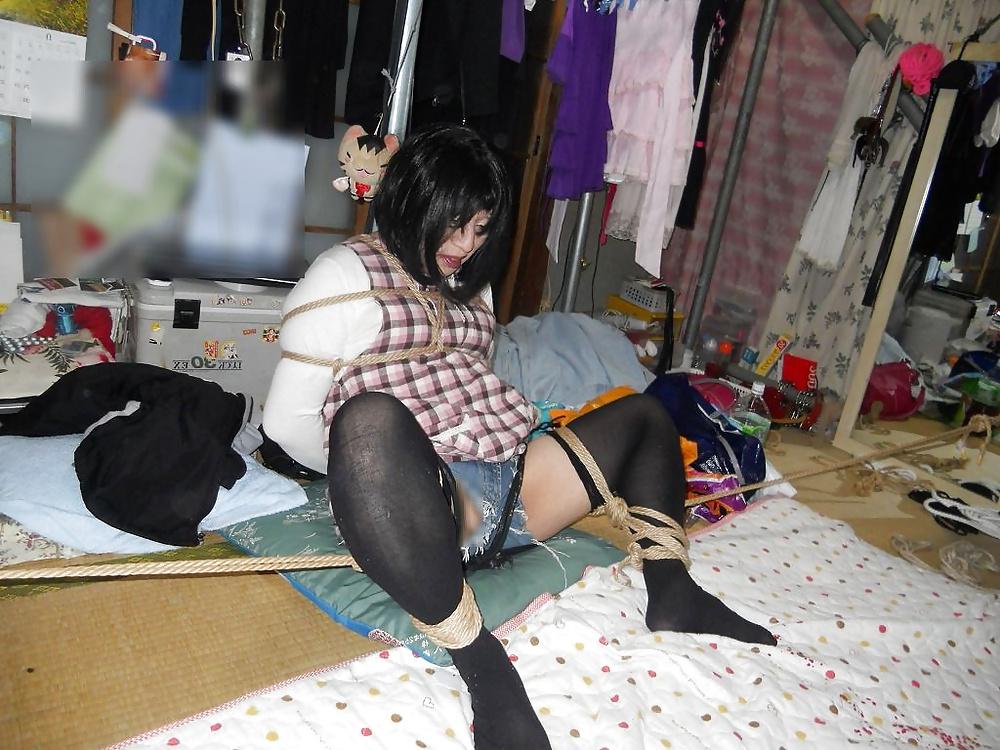 18P Rope play of fujiko with a apron