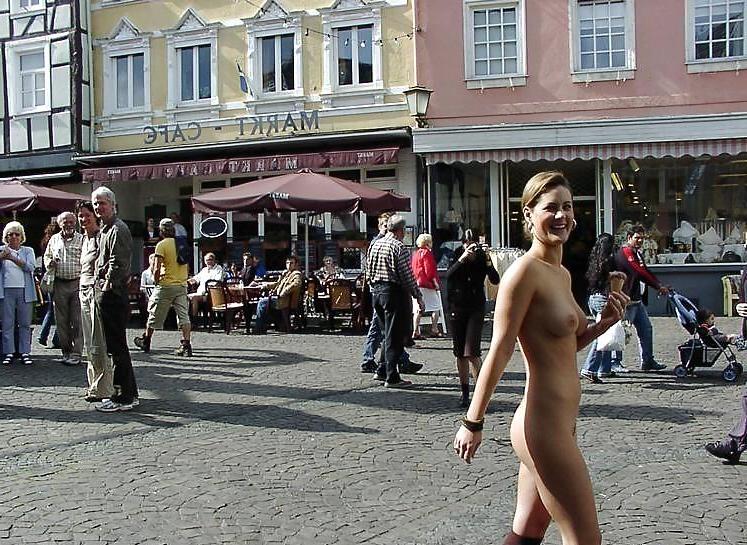 25P Mix naked in public