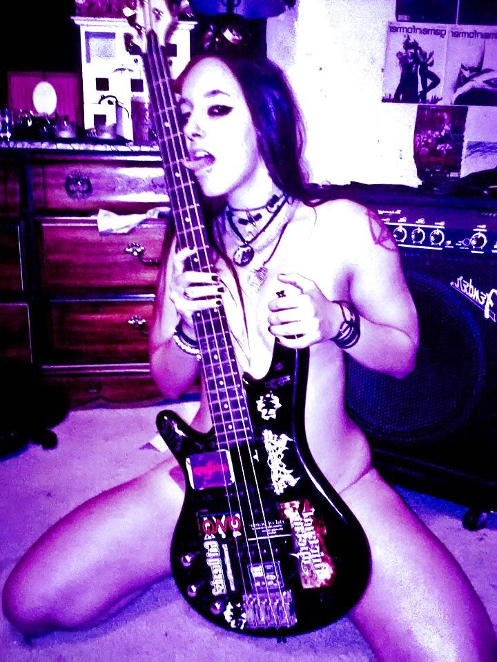 14P Alessa Decay Facebook Model Twilight Death