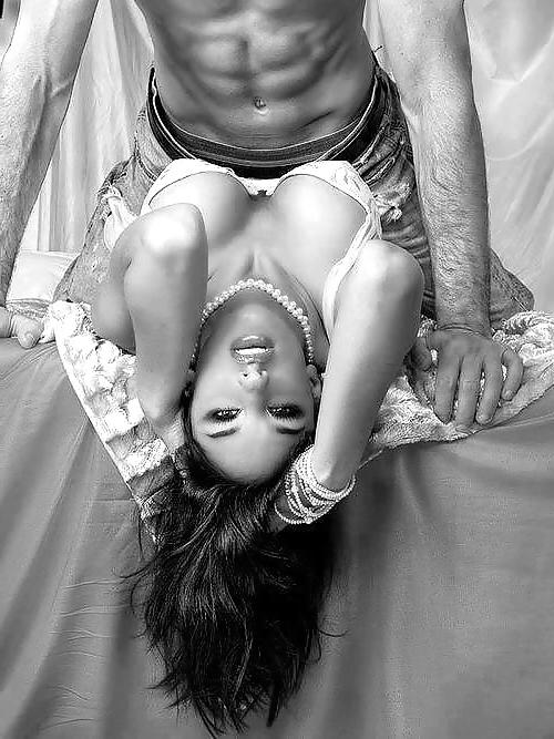 20P Couple B & W Art 01
