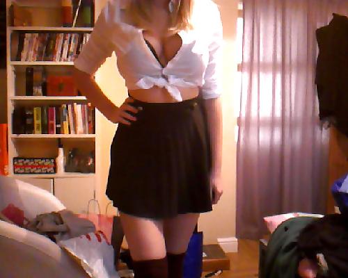25P Busty blonde uk teen topless selfshots essex