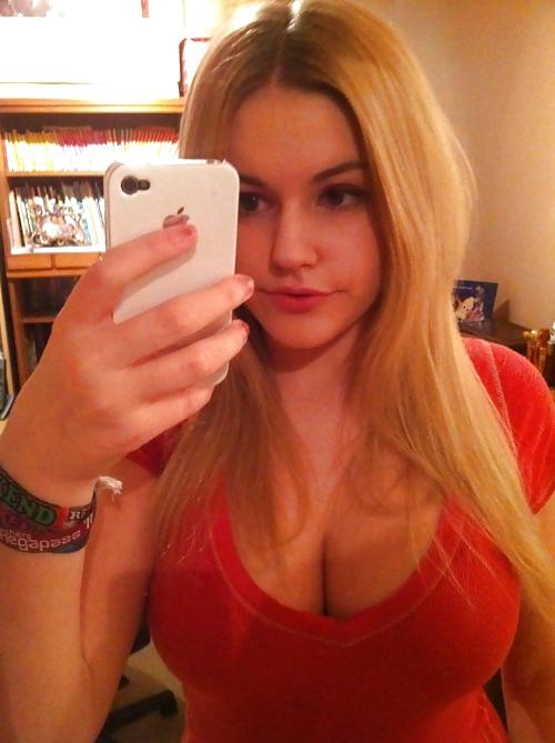 25P Busty blonde uk teen topless selfshots essex