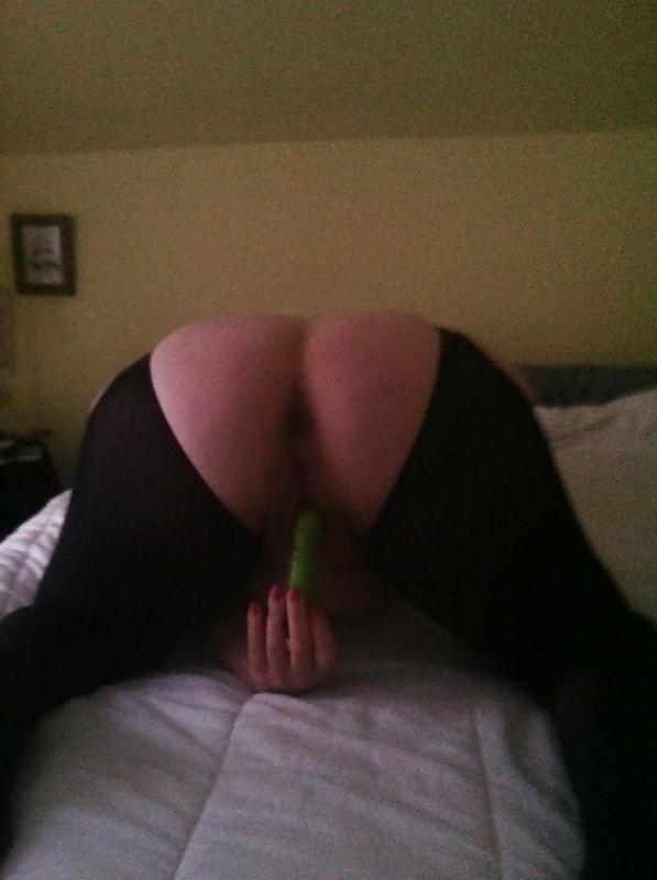 12P My wife's hot, juicy, round FUCKABLE ass
