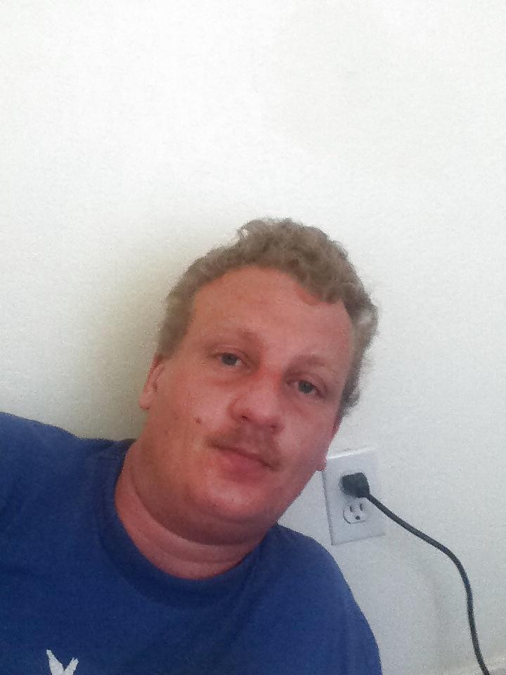 16P Pics of me and the wife everyday and at play