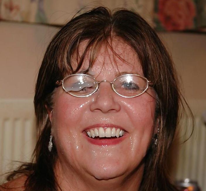 25P Sticky Glasses 01