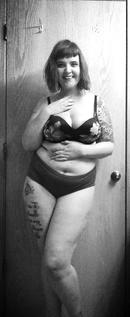 25P Busty Greek Goddess