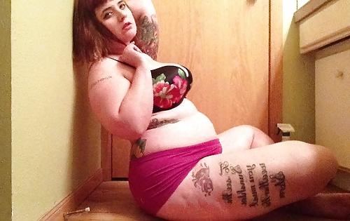 25P Busty Greek Goddess
