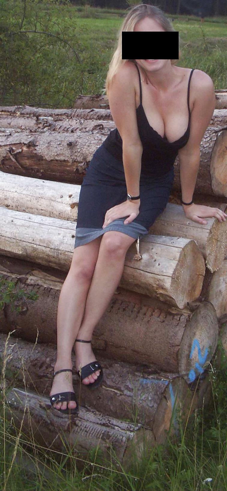 25P Blonde bitch (please comment)