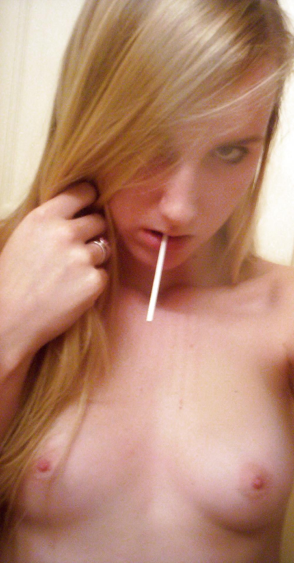 20P Cute Blonde Teen