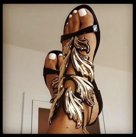 23P Sexy toes