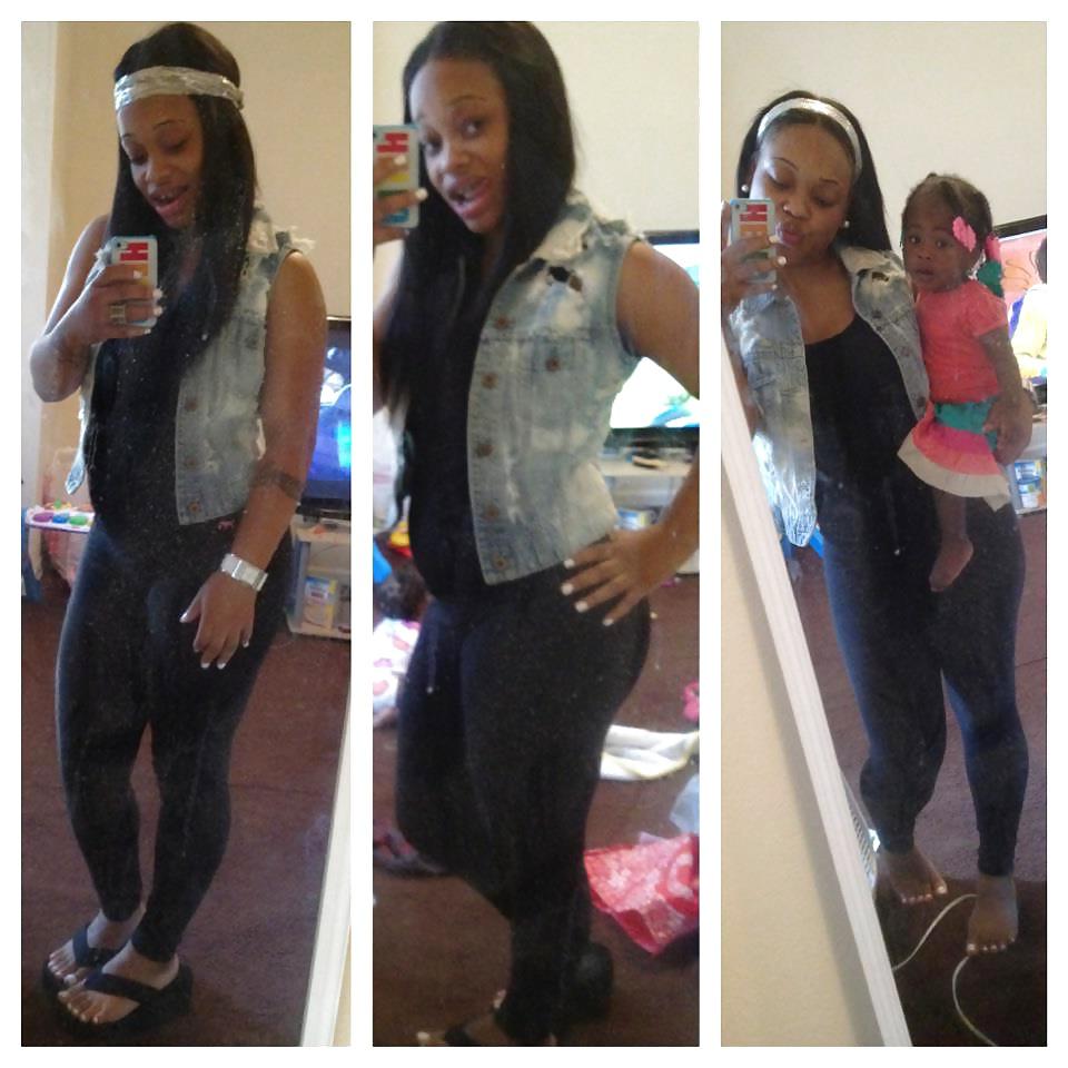 13P Redbone Thick Ass, Legs, And Feet!!!!
