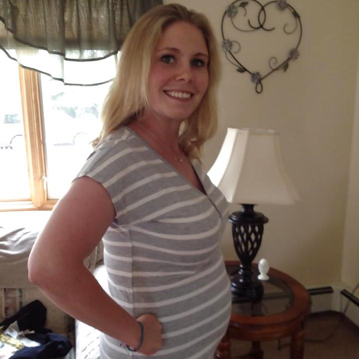 10P Sexy pregnant bitch's 