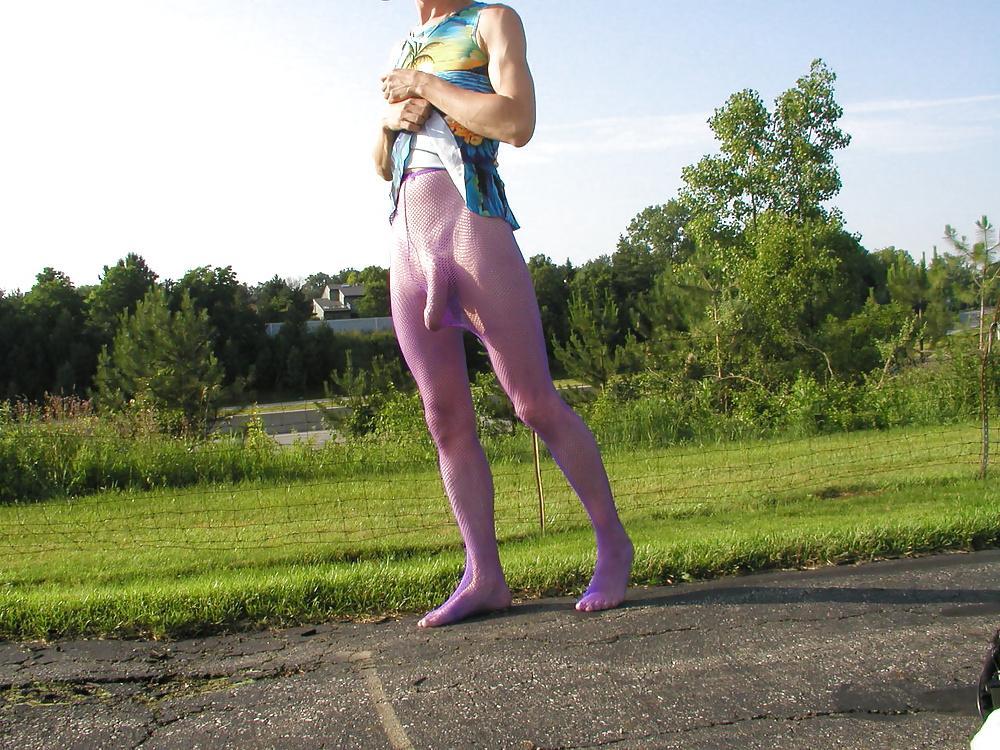 9P Spandexia: Outside in Public