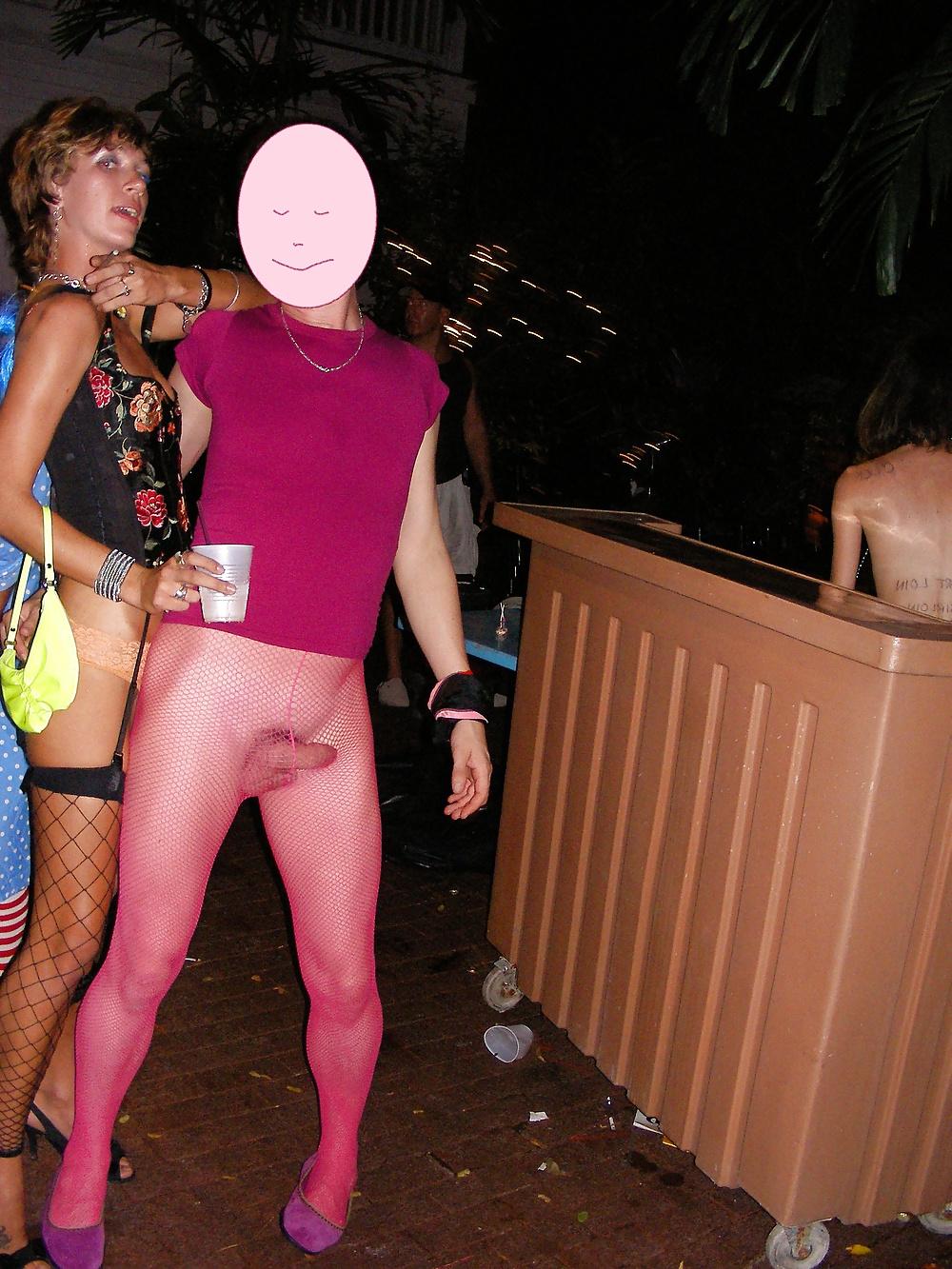 9P Spandexia: Outside in Public