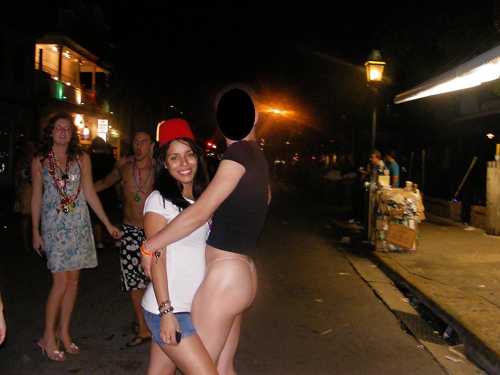 9P Spandexia: Outside in Public