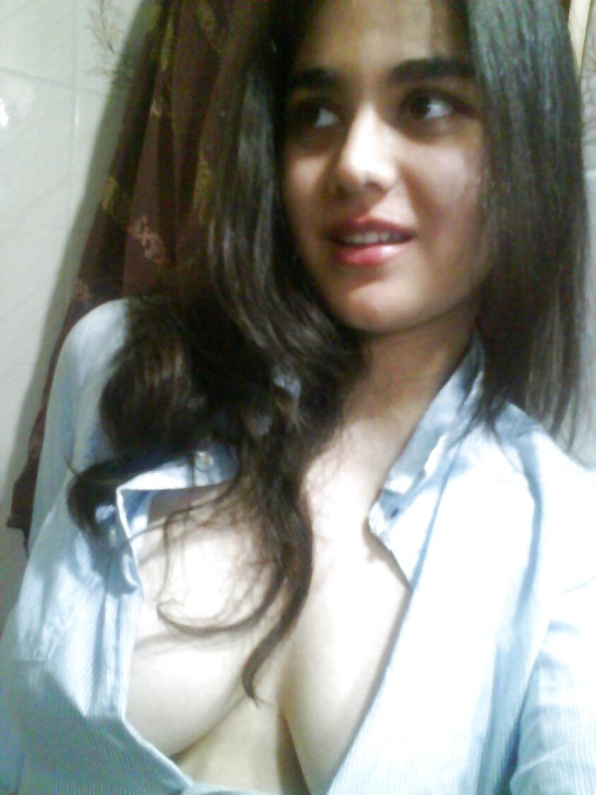 12P Indian Cute Girl