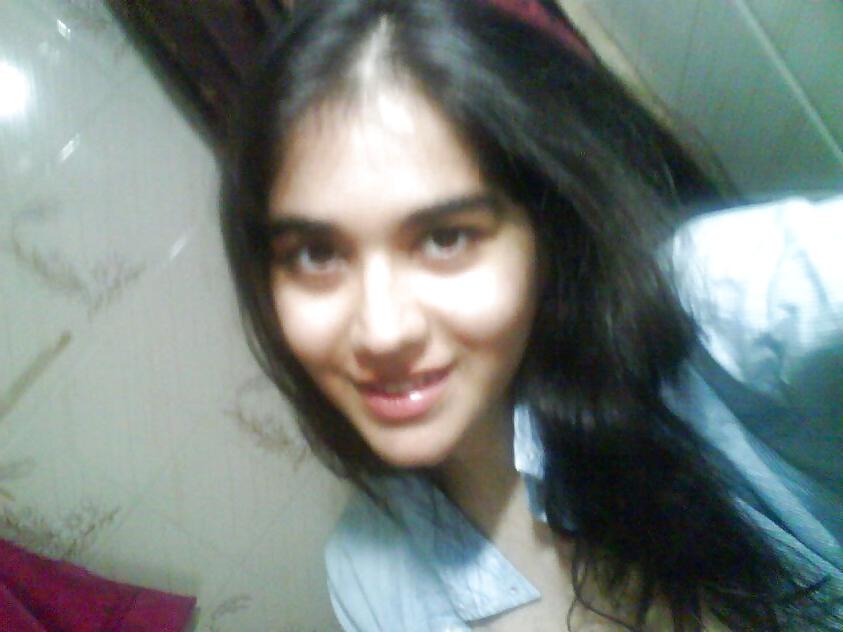 12P Indian Cute Girl