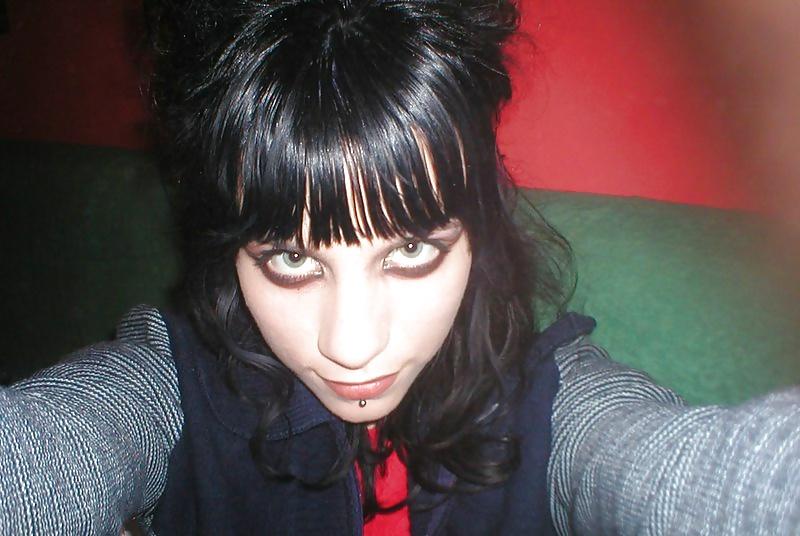 23P Gothic bitch