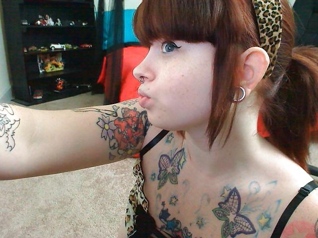 15P Amazing punk girl