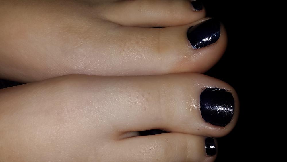 8P Cute feet play time :)