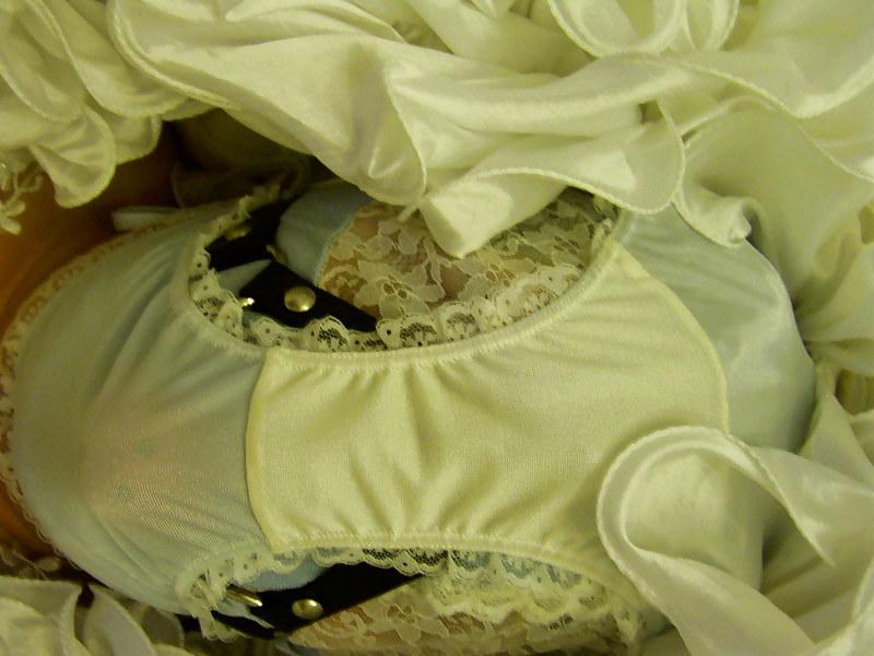 25P Sissy Bride under pantiehood control