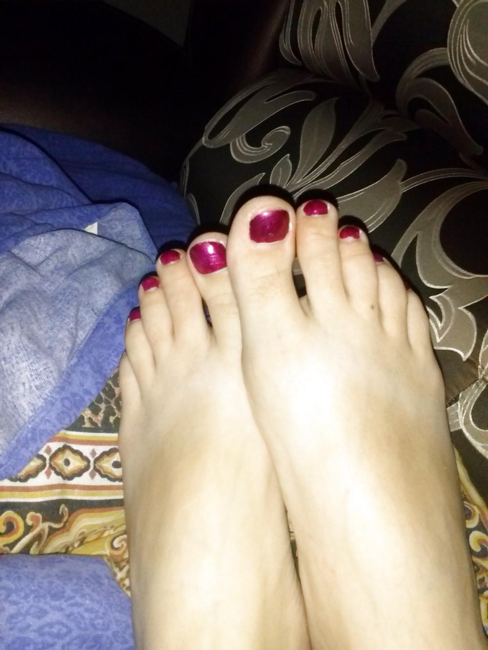 15P Wife feet ass panties and tits