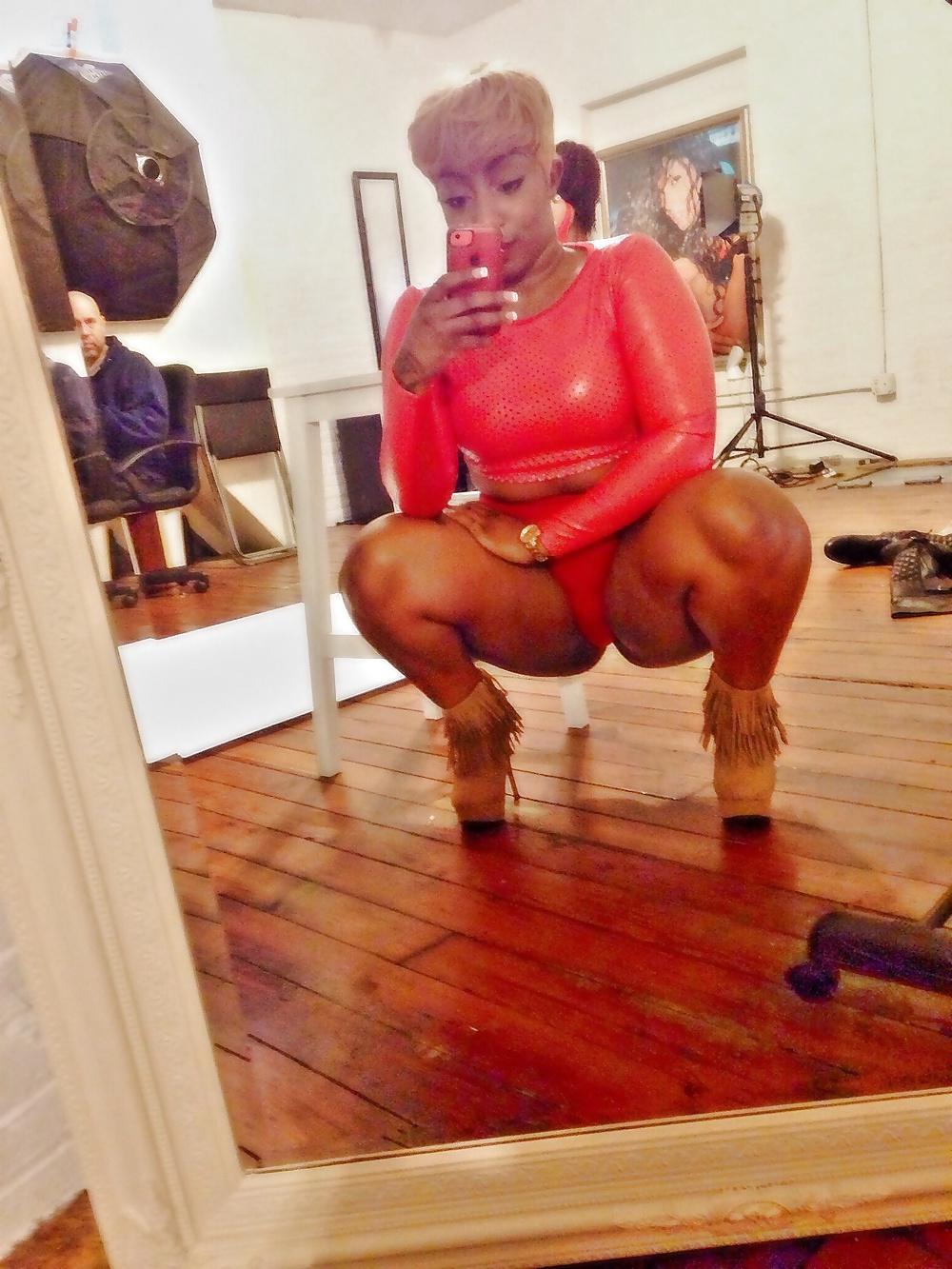 25P Thick big booty black sexy bitch 2