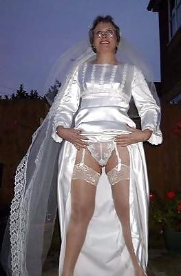 25P A bride to cum on