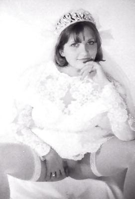 25P A bride to cum on
