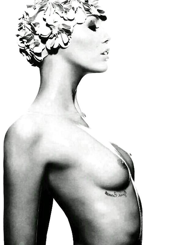 5P Miley Cyrus topless