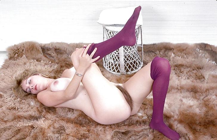 25P Stunning pregnant goddess