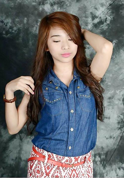 25P VERY CUTE Virgin TEEN Filipina Model (HOW will U FUCK her?)