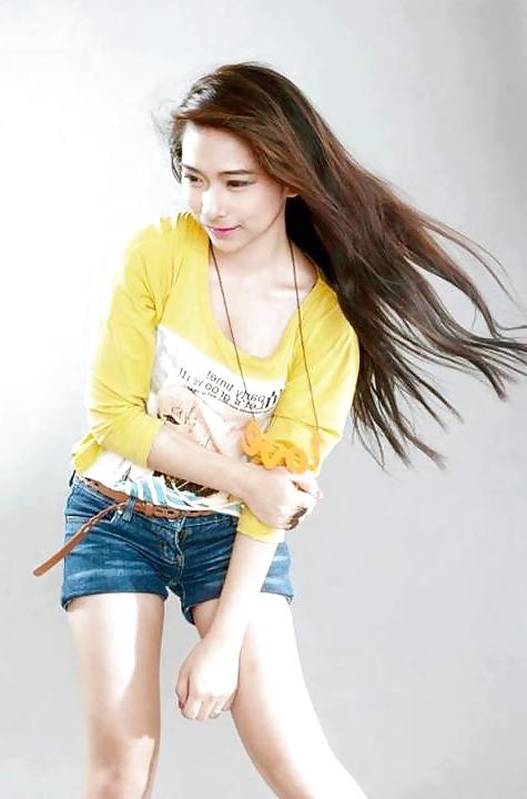 25P VERY CUTE Virgin TEEN Filipina Model (HOW will U FUCK her?)