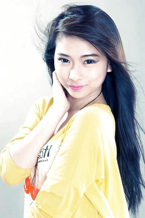 25P VERY CUTE Virgin TEEN Filipina Model (HOW will U FUCK her?)