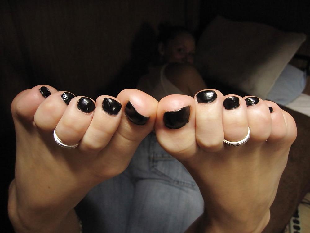 25P Sexy Teen's Feet