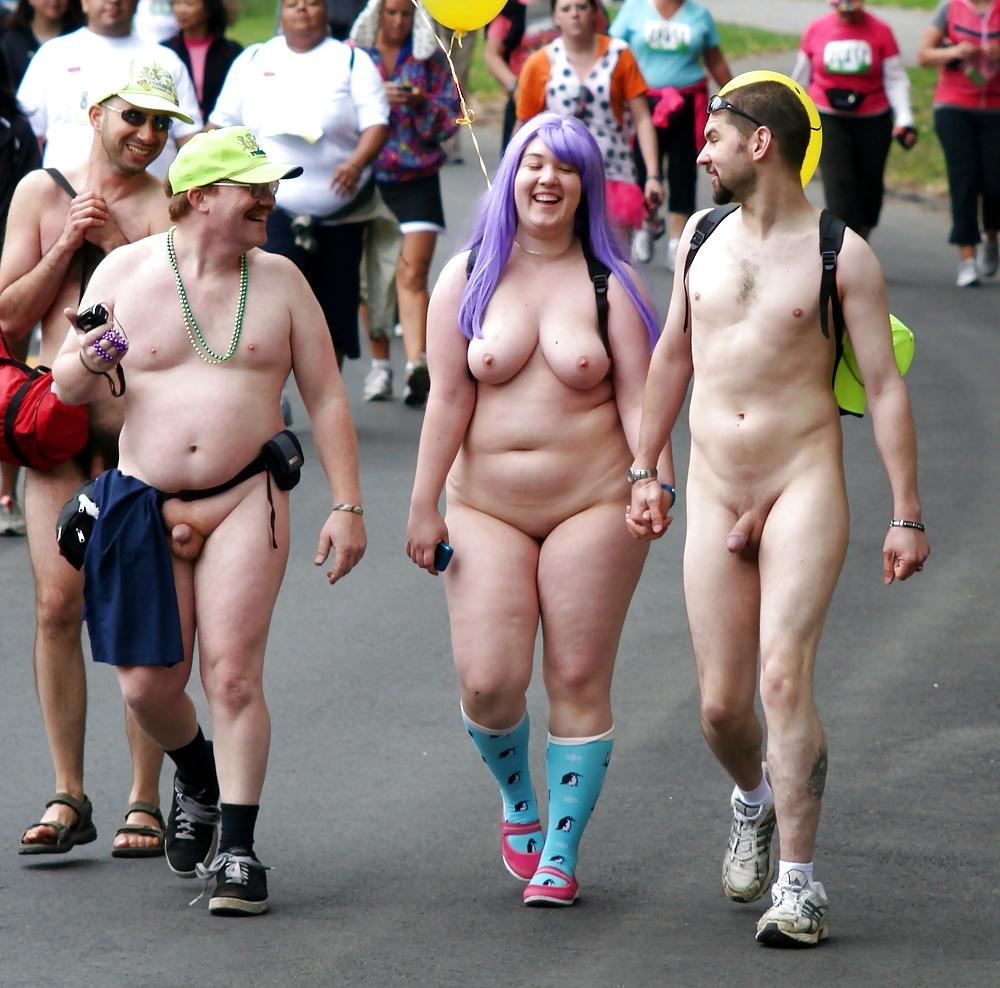 25P Nude in Public