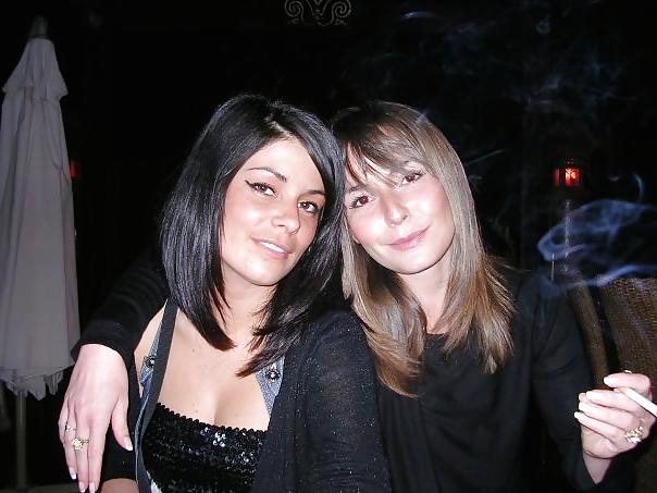 25P Pute alexandra ! gros cul, qui pour sentire sa chatte?