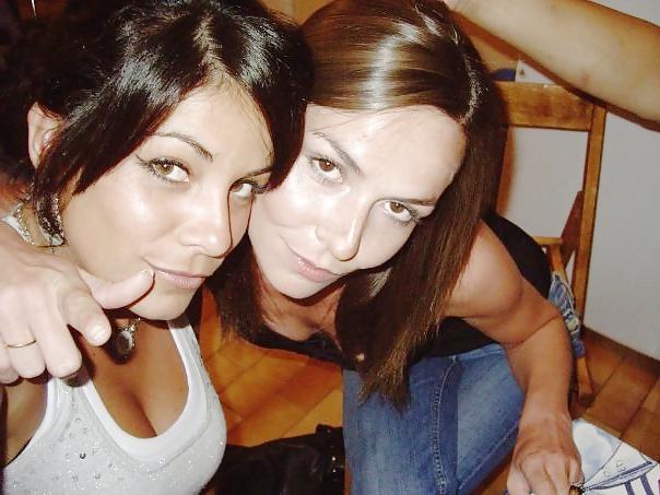 25P Pute alexandra ! gros cul, qui pour sentire sa chatte?