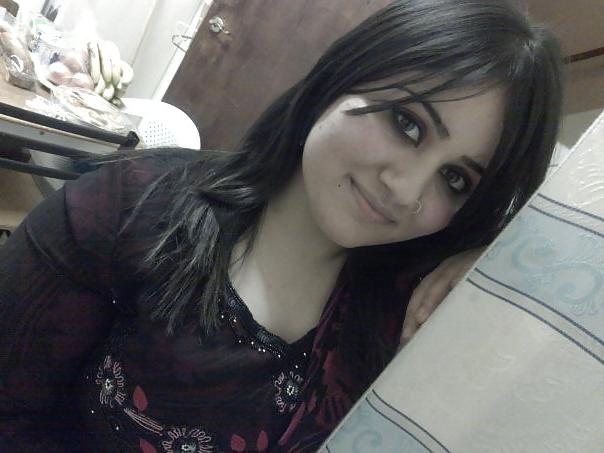 18P Some Hot, Cute and Busty Girls