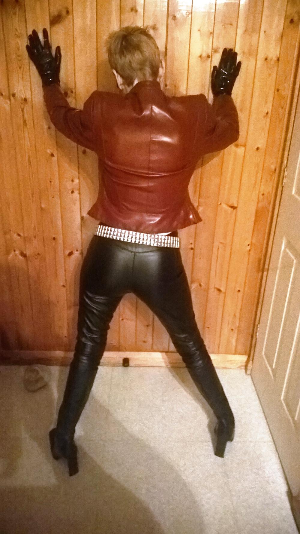 6P My skinny blonde PVC MILF wife