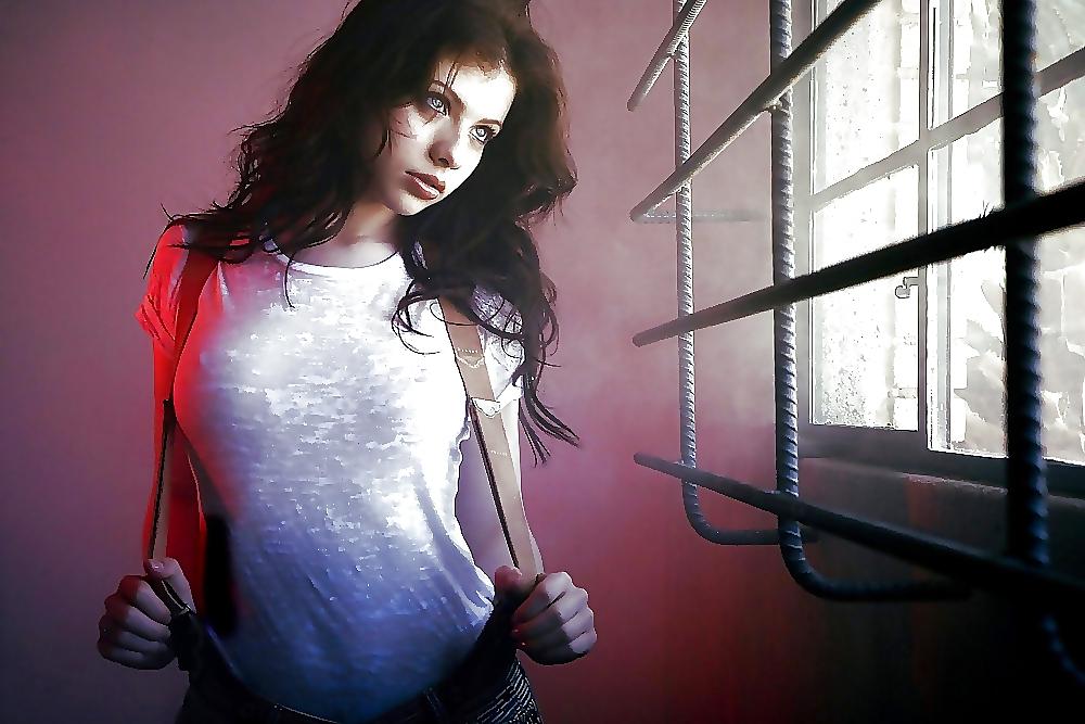24P Michelle Trachtenberg Goddess