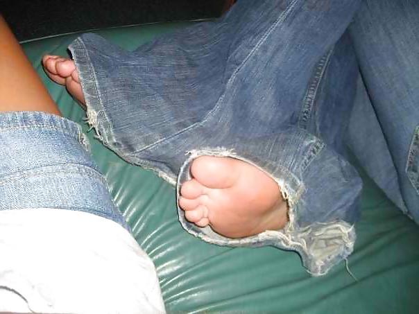 25P Amateur Female Soles 04