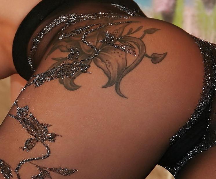 25P Pantyhose Art